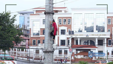 माइतीघरको झण्डावाला पोलमा चढेर आत्महत्याको प्रयास, यस्तो छ कारण